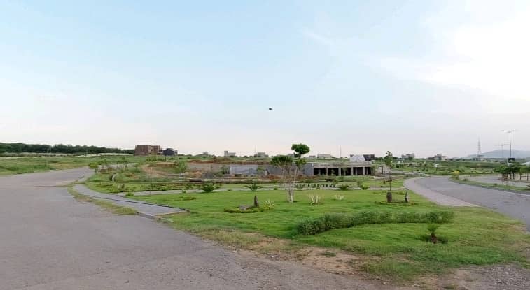 Get An Attractive Residential Plot In Islamabad Under Rs. 13500000 1