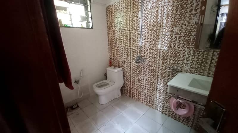 08 MARLA UPPER FIRST FLOOR PORTIONS FOR RENT IN JOHAR TOWN LAHORE 3