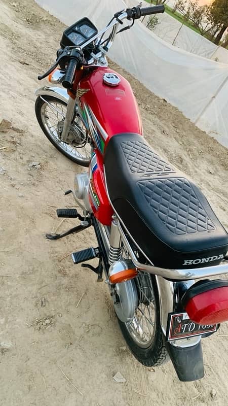 Honda 125 2023 model like new condition school use 1