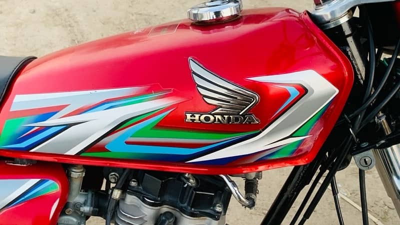 Honda 125 2023 model like new condition school use 5