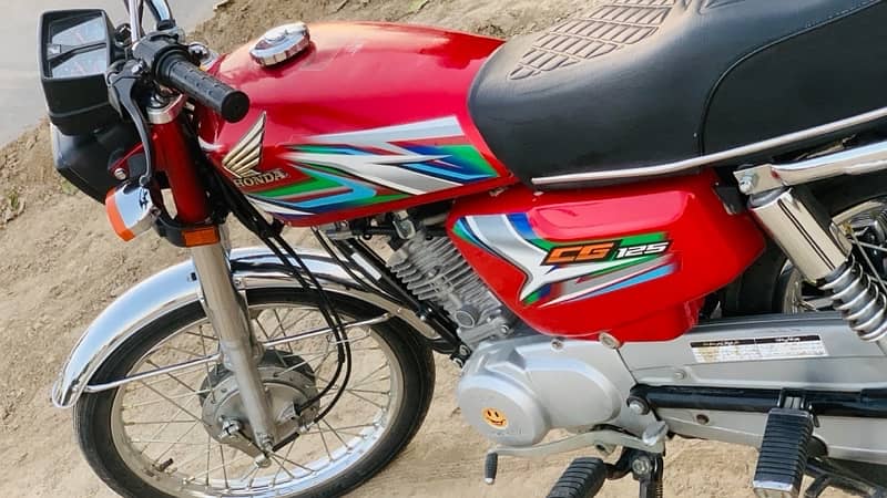 Honda 125 2023 model like new condition school use 7