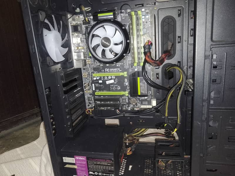 core i5 4690k fully atx tower n Mobo 7