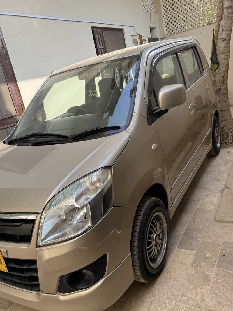 Suzuki Wagon R 2015 1