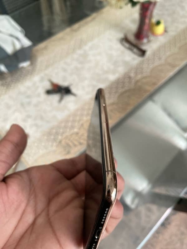 iphone XS 64 GB Non PTA 9