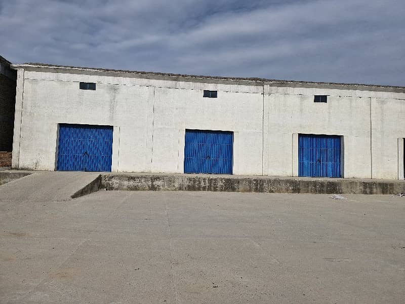 30,000 Sq. Ft. Warehouse Available For Rent. 11