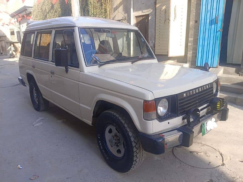 Mitsubishi Pajero 1988 1