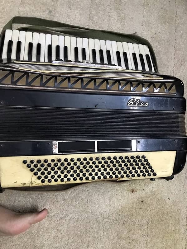 Accordion 0