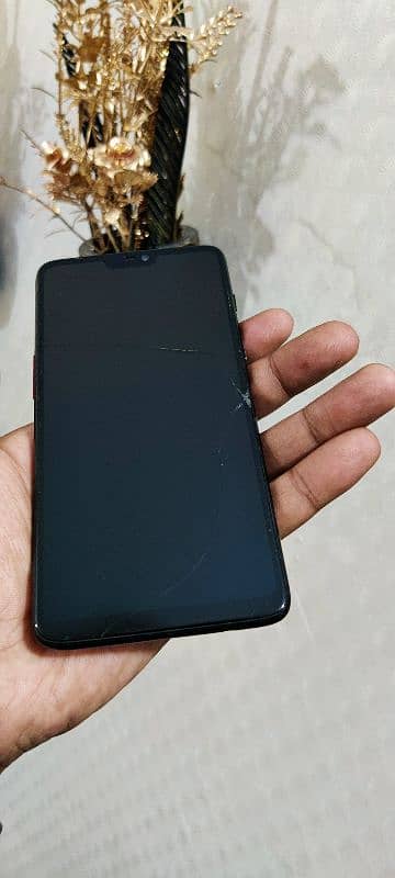 oneplus 6  dual sim glass cracked 6/64 9