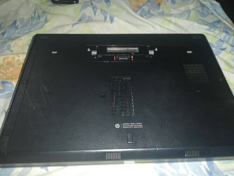 hp probook 6560B GOOD CONDITION A BIT OF SCRATCHES 1