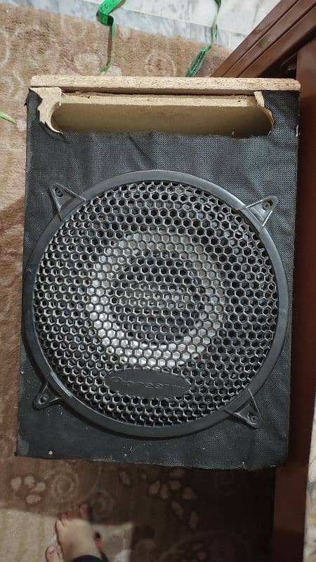 2 channel amplifier 10 inch BM woofer 1