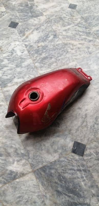 Honda Deluxe CG 125 fuel tank red petrol tanki 4