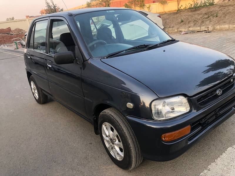 Daihatsu Cuore 2005 1