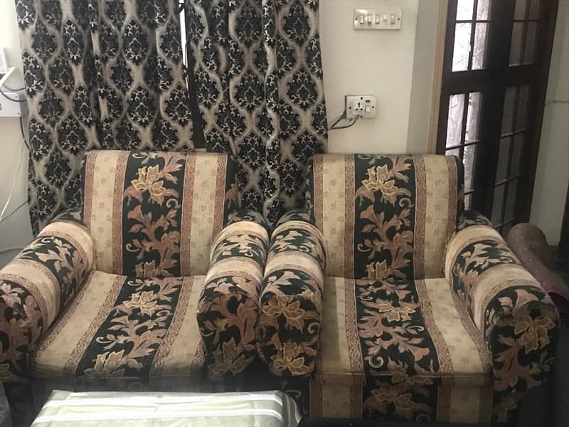 pure wood sofa set urgent sale 0