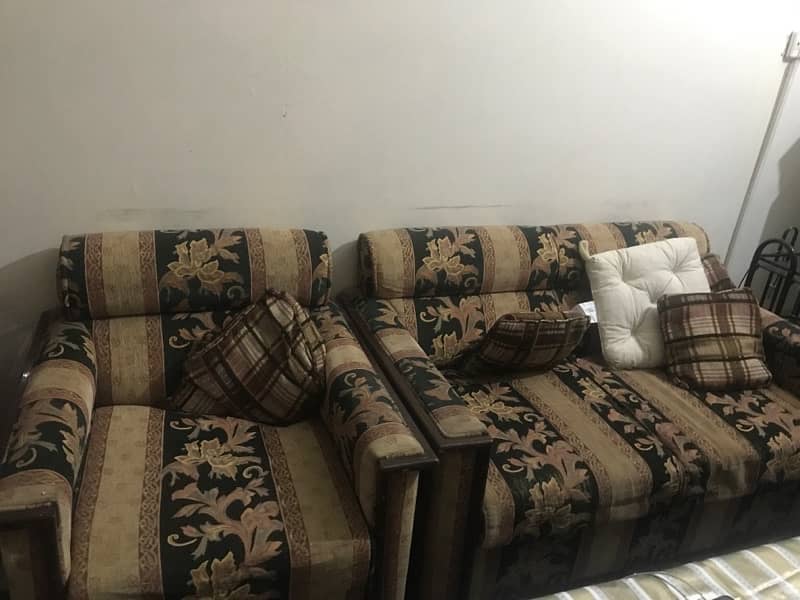 pure wood sofa set urgent sale 1