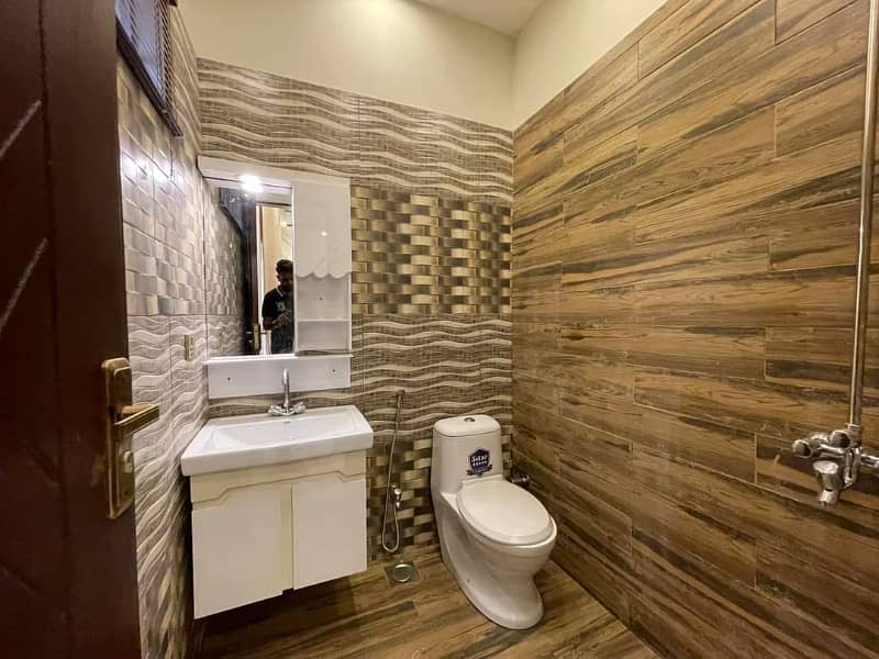 5 Marla Luxury Lower Portion For Rent In Bahria Town Lahore 3