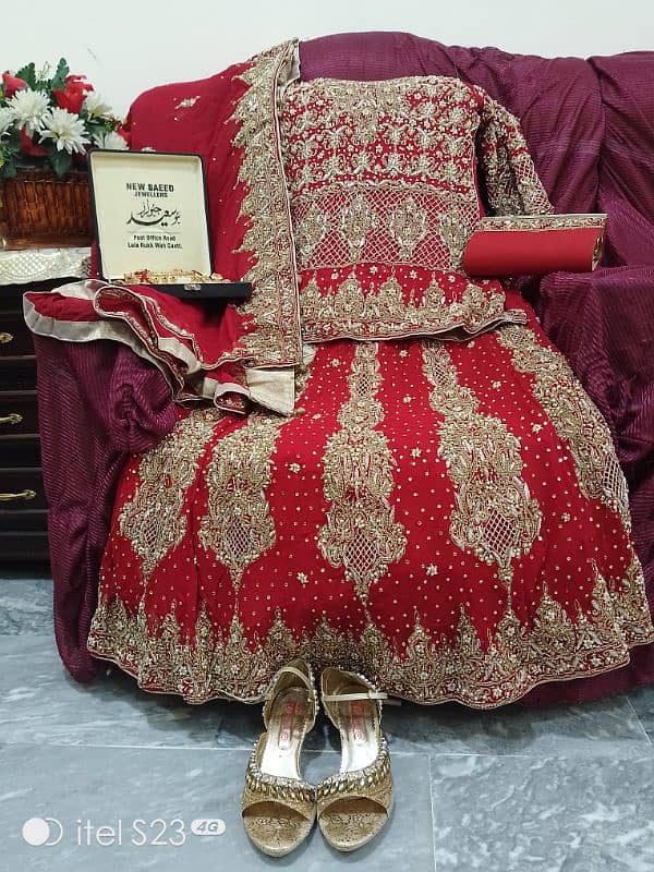 Barat bridal dress with jewellery 1