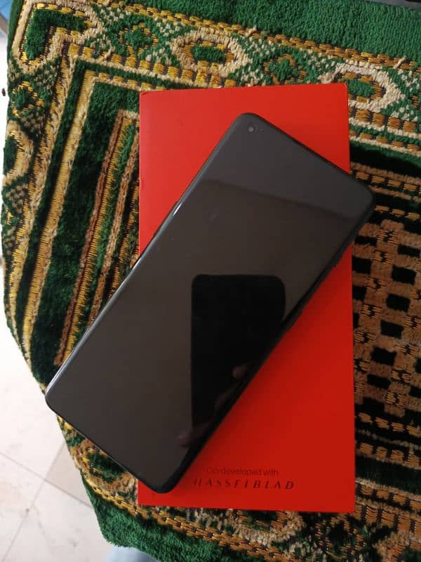 One plus 10 pro non pta  12 Ram 256 Rom 4