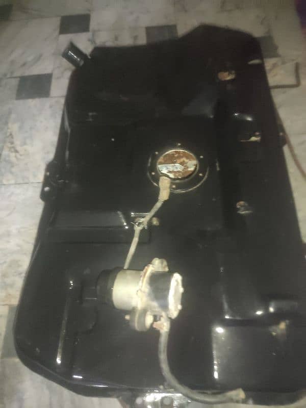 Suzuki CULTUS FUEL TANK URGENT SALE 1