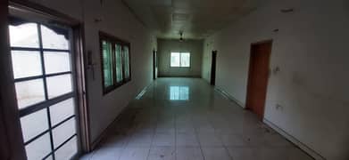 Upper Portion Of 400 Square Yards In Gulshan-e-Iqbal - Block 4A For rent