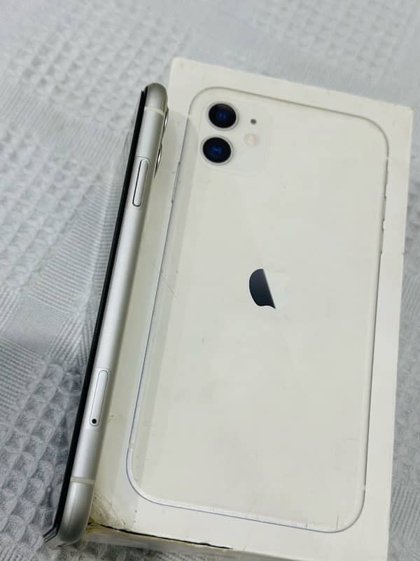 iphone 11 white colour 0