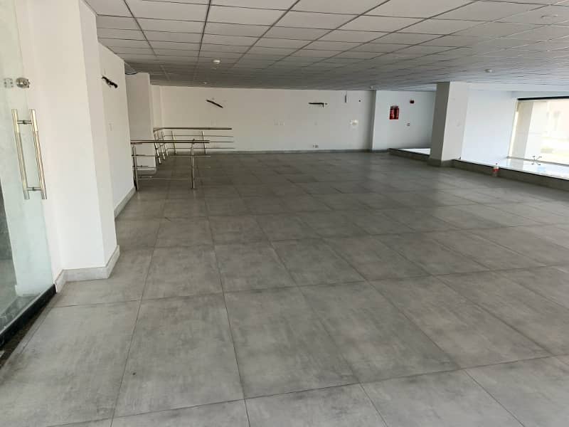 MAIN ROAD 8 MARLA FULL BUILDING FOR RENT NEAR TO DOLEMON MALL 10