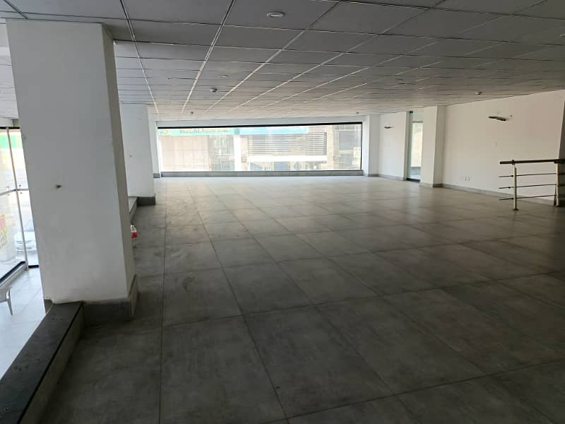 MAIN ROAD 8 MARLA FULL BUILDING FOR RENT NEAR TO DOLEMON MALL 12