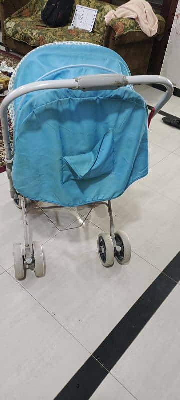 Full size Baby Pram in Good Condition 0