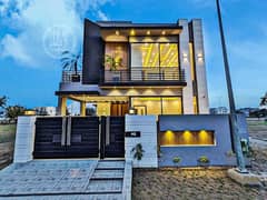 8-Marla Brand New Beautifully Design Ultra Modern Luxurious Bungalow For Sale In DHA