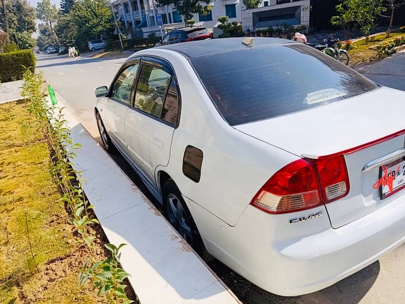 Honda Civic EXi 2004 4