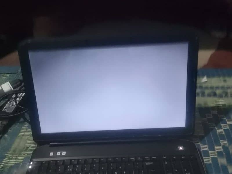 LAPTOP DELL LATITUDE E. 5530 3