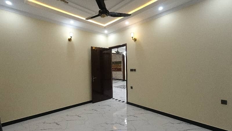 2275 sq/ft Facing Park Luxury House For Sale Abu Baker Blok 11