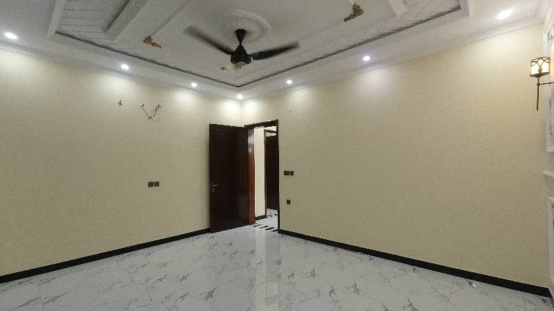 2275 sq/ft Facing Park Luxury House For Sale Abu Baker Blok 12