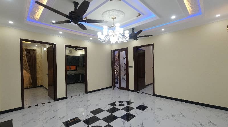 2275 sq/ft Facing Park Luxury House For Sale Abu Baker Blok 17