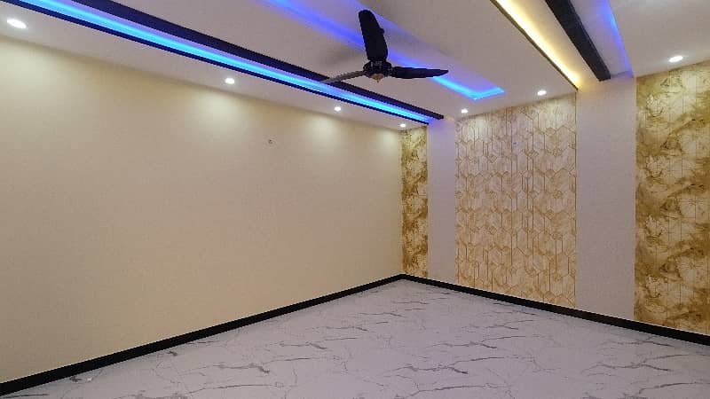 2275 sq/ft Facing Park Luxury House For Sale Abu Baker Blok 30