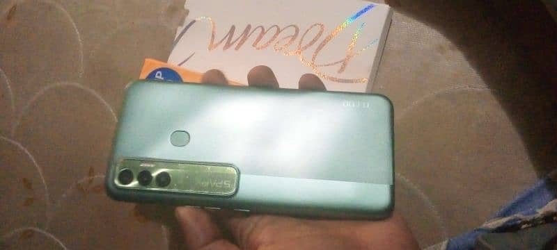 tecno spark 7 pro. 4gb64 4