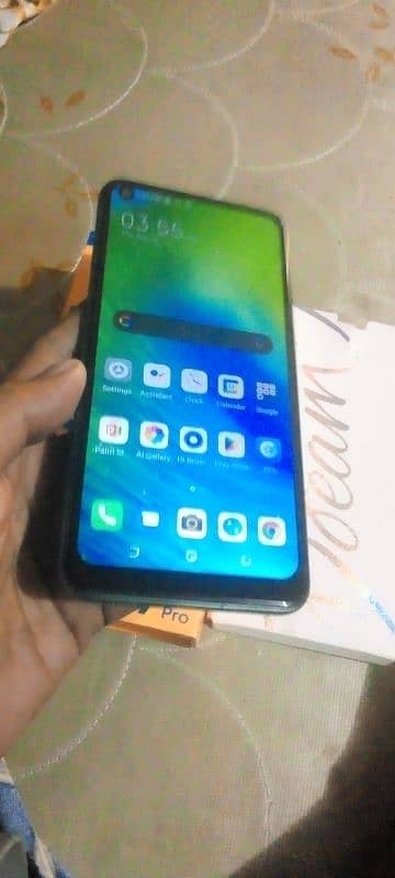 tecno spark 7 pro. 4gb64 8