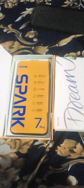 tecno spark 7 pro. 4gb64 11