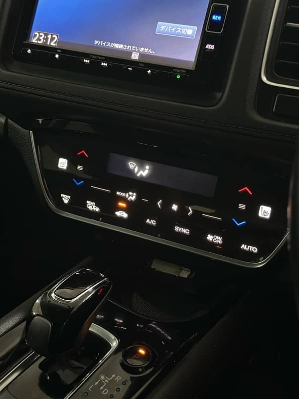 Honda Vezel 2019 Z Sensing 10