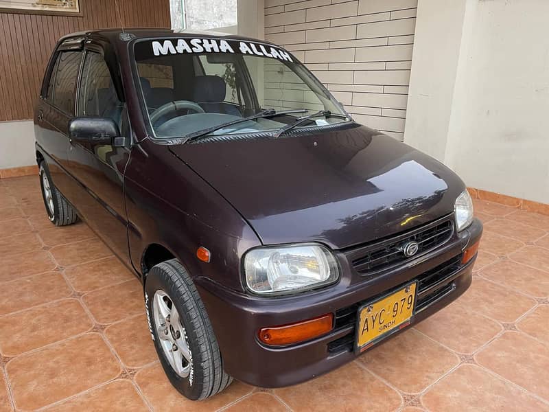 Daihatsu Cuore 2012 4