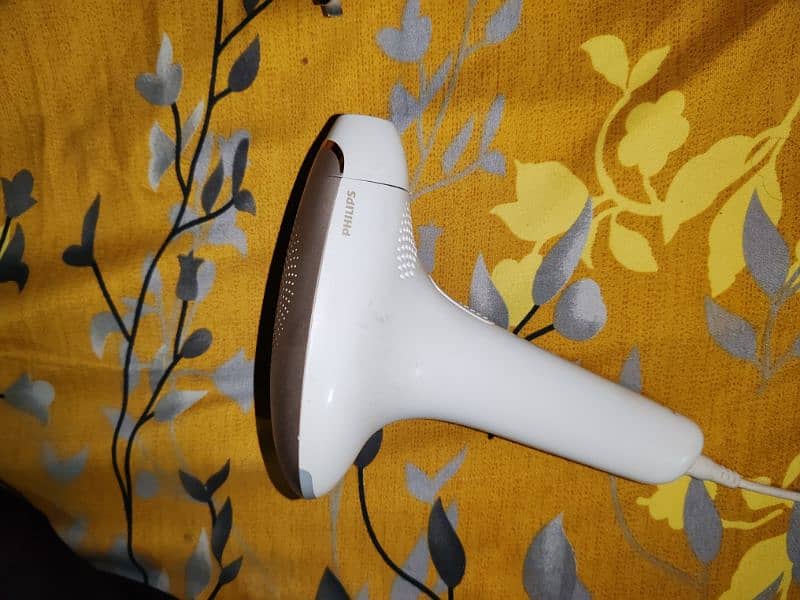 Philips Lumea IPL 9000 3