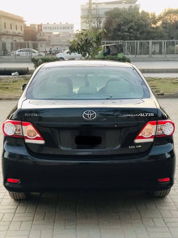 Toyota Corolla Altis 2010 6