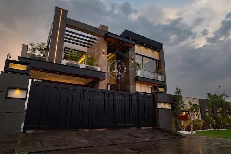 10 Marla Modern elegant Design Luxury House whit basement Available For Sale 4 0