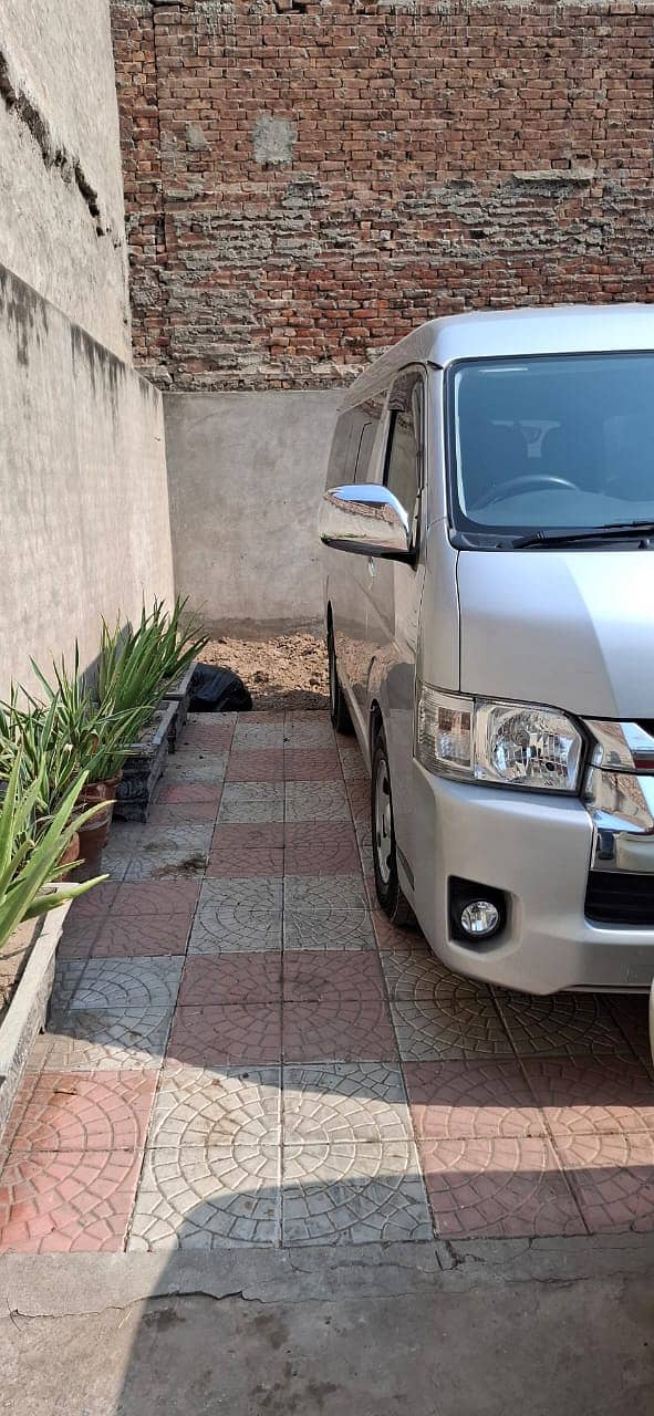 Toyota Hiace TRH 214 2018 8