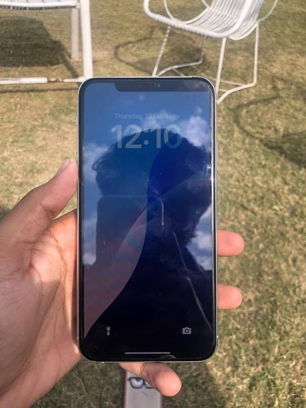 iPhone 11pro Max Non PTA 7