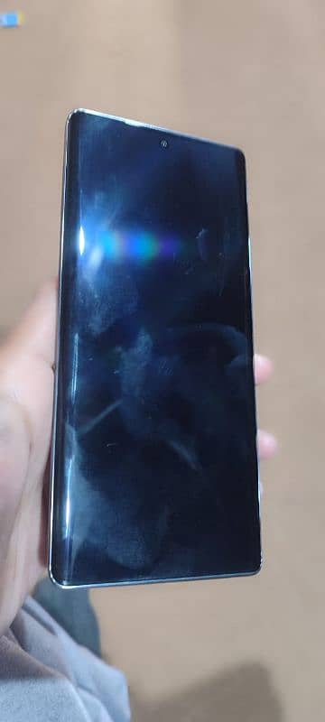 Infinix hot 50 pro plus 16/256 9