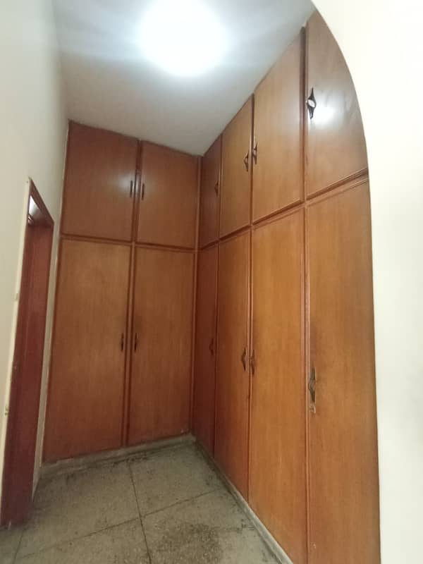 1 Kanal Upper Portion 3 Bedroom FOR RENT Phase 3 DHA 10