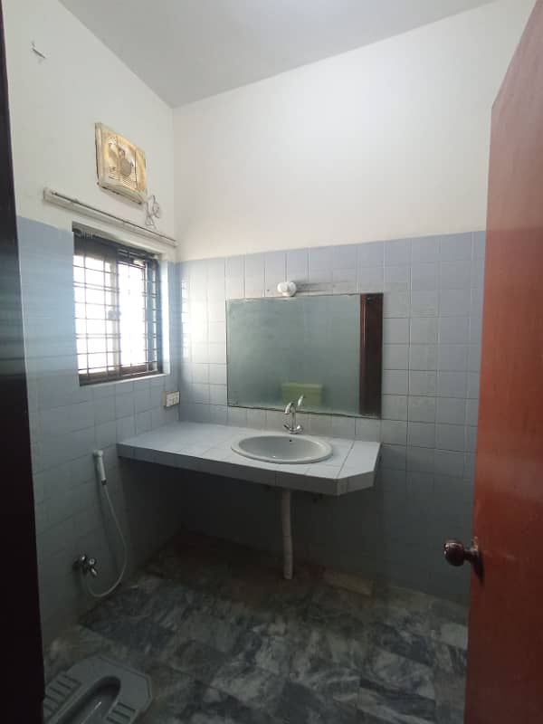 1 Kanal Upper Portion 3 Bedroom FOR RENT Phase 3 DHA 14