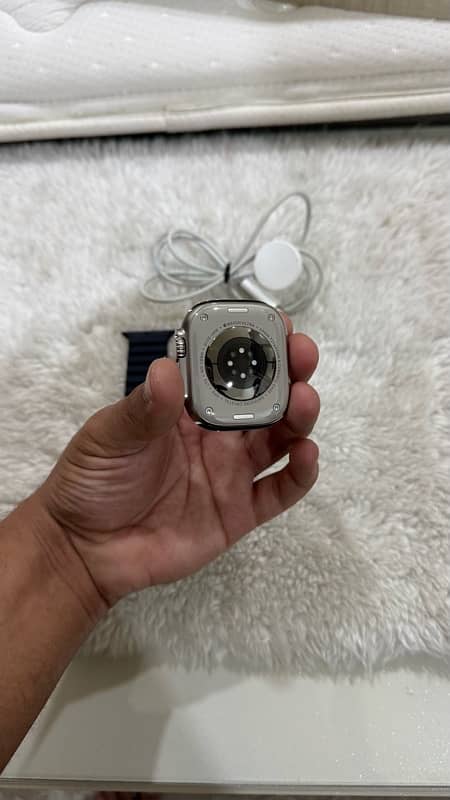 Apple Watch Ultra 1 49mm 98% BH Urgent sale 5