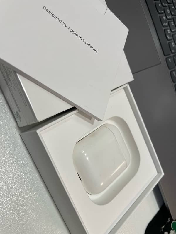 Apple Airpods 2 Original with Original Box 1