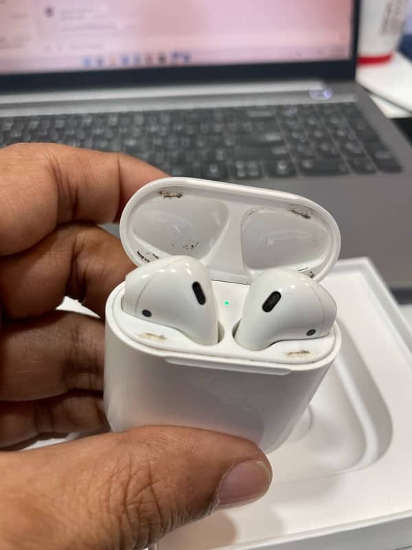 Apple Airpods 2 Original with Original Box 3